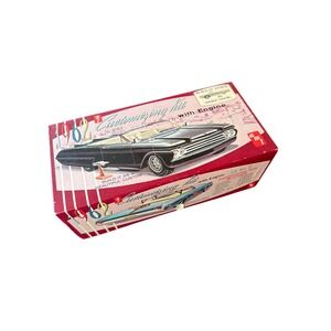 AMT Model Car Kit White 1962 Continental Convertible Customizing Kit 1/25 Scale
